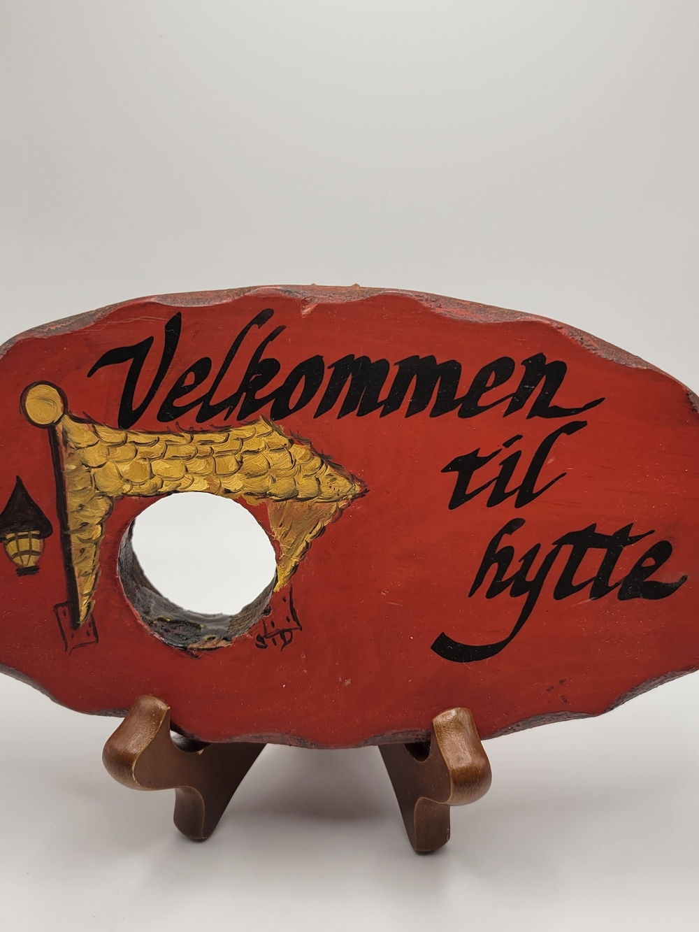 Vintage Hand Painted Norwegian Hobbit Hole Sign 'Welcome To The Cabin' 8" Long